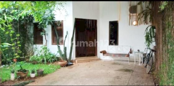 Rumsh 2 Lantai Dekat Setasiun M R T