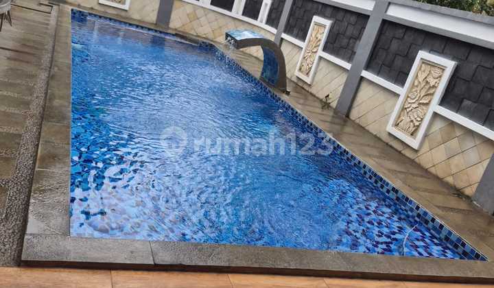 Dijual Rumah Hook Bagus Swimming Pool Sektor 9 Bintaro 2