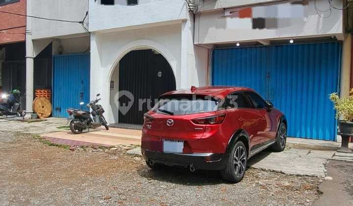 3.5-Storey Shophouse in Strategic Pejaten Area, South Jakarta, Close to Jorr Toll Road and Rasuna Said. 2