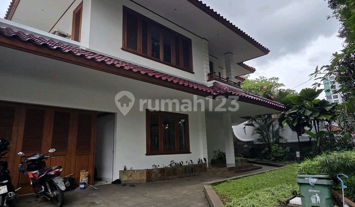 Rumah Besar 2 Lantai With Swimming Pool di Area Private Premium Pondok Indah