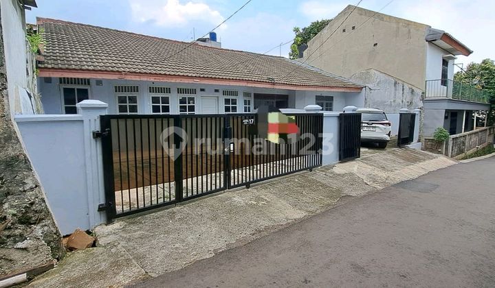 For Sale Old 1-Story House on Jl. Kesehatan, Bintaro, South Jakarta, Suitable for Investment