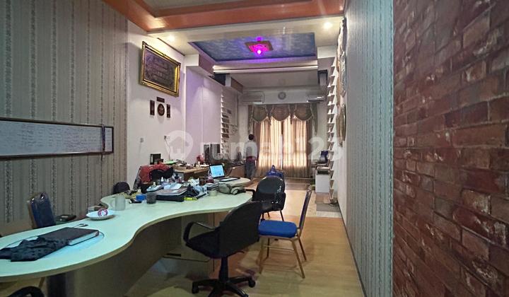 For Rent: 3-Storey Shop House Ready for Occupancy on Jl Gajah Raya, Semarang 1