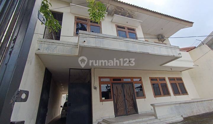 Rumah pinggir jalan Soekarno Hatta Semarang, cocok untuk Usaha 1