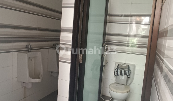 Disewakan Tempat Usaha di Sompok Semarang 
Cocok Untuk Restoran atau Kantor 4