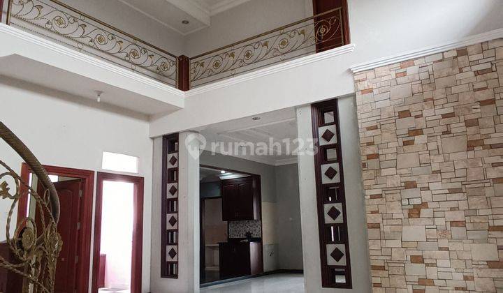 Rumah 2 lantai di jl Telagabodas Semarang
 2