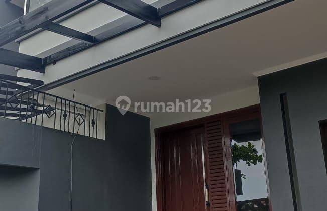 Rumah 2 lantai di Candi Golf Semarang, siap huni 2