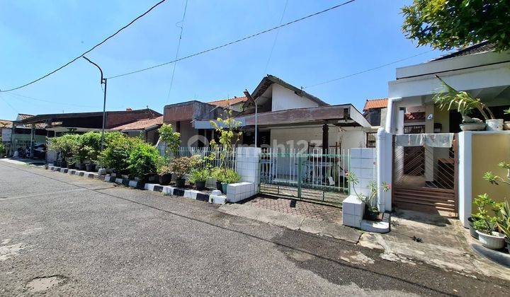 Rumah di Puspogiwang Semarang
Orientasi Tanah 
 2