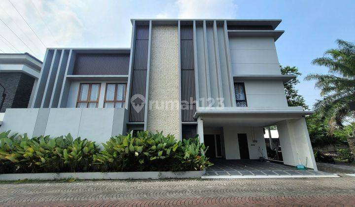 Rumah Mewah, Serasa Villa Di Palagan Yogyakarta.  1