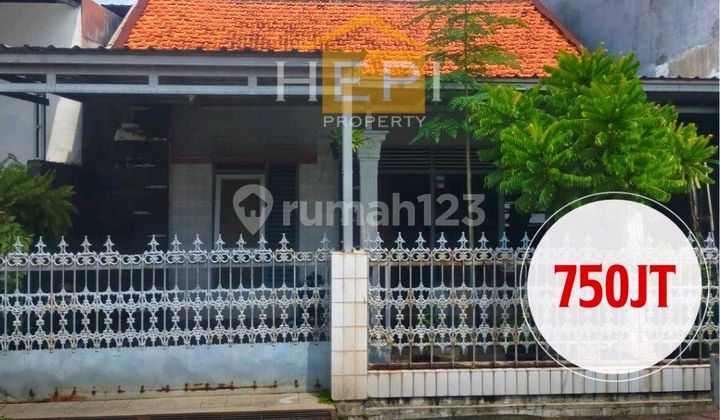 Affordable House in the City Center of Manggis Lamper, Semarang 1