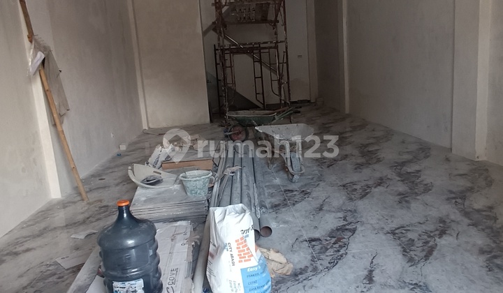 Ruko 3 Lantai Strategis Di Jl. Mt Haryono Semarang, Lantai Granit 2