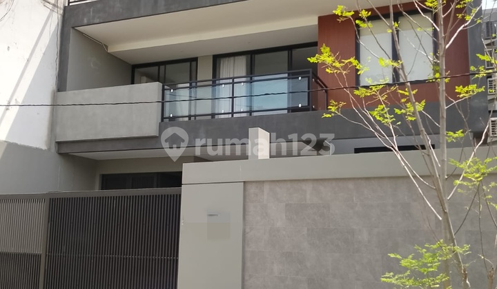 Rumah Mewah Baru Gress 3 Lantai Di Bukit Sari Semarang 2