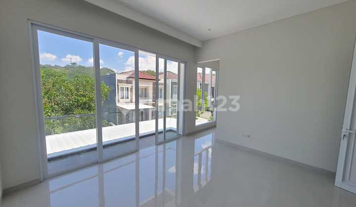 Disewakan Rumah 2 Lantai Mewah Di Candi Golf 2