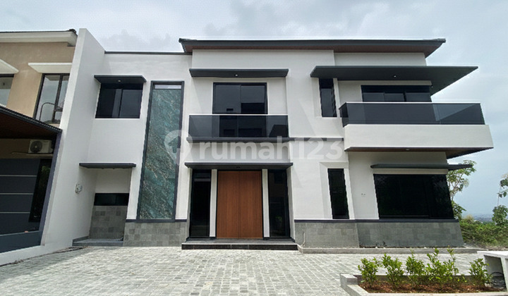 Rumah 2 Lantai Furnish di Pandanaran Hill Tembalang Semarang 2