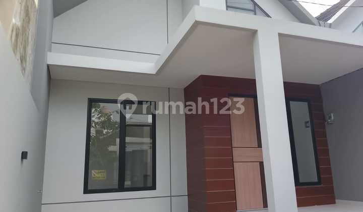 Rumah Baru Gress Scandinavian Styledi Tengah Kota Semarang 2