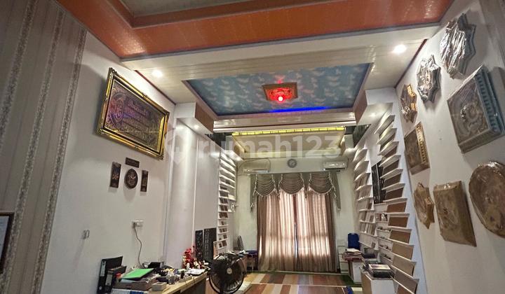 For Rent: 3-Storey Shop House Ready for Occupancy on Jl Gajah Raya, Semarang 2