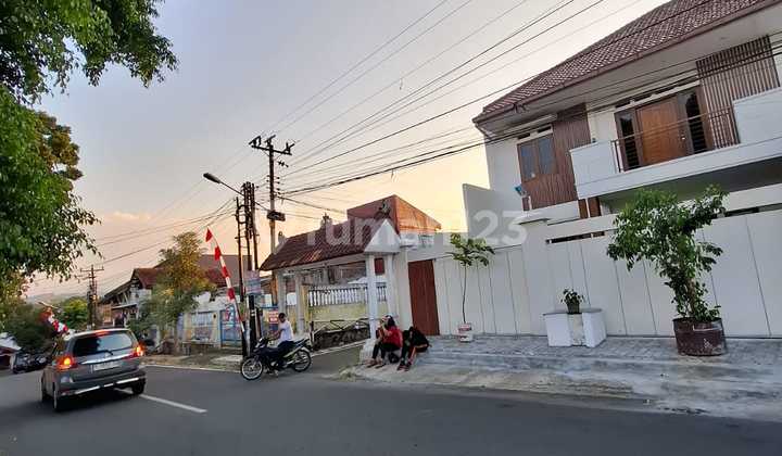 Rumah 2 Lantai Sudah Renovasi Di Banyumanik Semarang 2