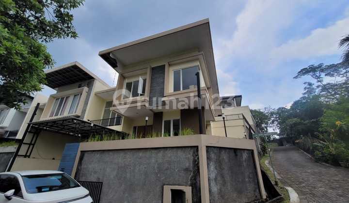 Dijual Rumah Full Furnish di Candi Golf Semarang 2