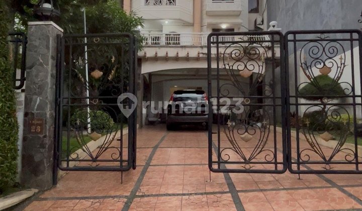 Cheap Luxury House Below NJOP 3 Floors In Bukit Sari 1