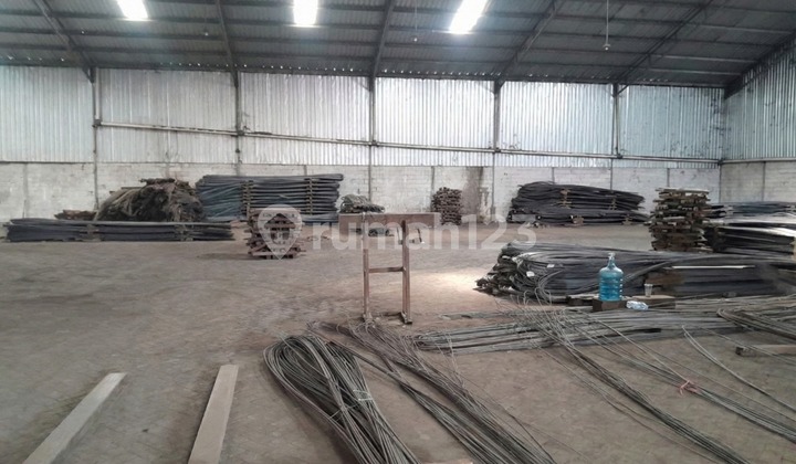 Warehouse for Rent Ready to Use in Woltermonginsidi, Semarang 2