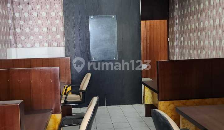 3-Story Shophouse Fully Furnished on Mt Haryono, Semarang 2