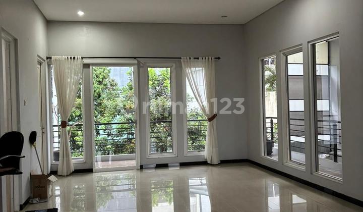 Disewakan Rumah Mewah Furnish di Bukit Sari Raya Semarang 1