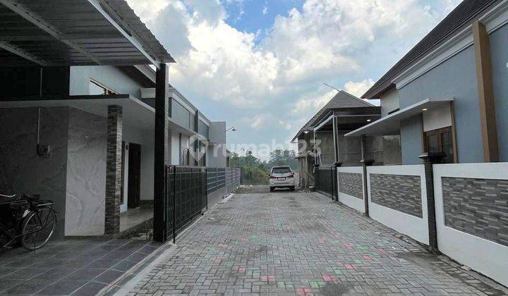 Rumah Melebar Dalam Cluster Di Jangkang Kaliurang Km 13 Dekat Pasar Jangkang Dan Uii Terpadu 2