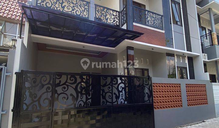 Rumah 2 Lantai Dekat Jogjabay Maguwoharjo Dan Budi Mulia Tajem Rumah Baru SHM - Sertifikat Hak Milik di Depok 1