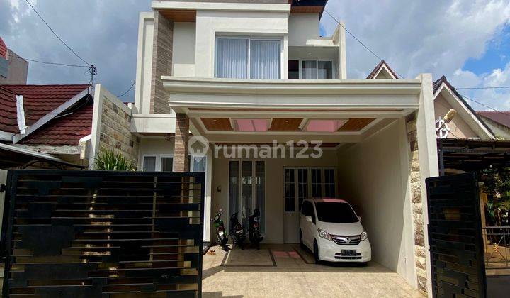 Rumah Kontemporer 2 Lantai Dengan Kolam Renang Pribadi Di Palagan Km 9 Ngaglik Sleman Dekat Hotel Hyatt 2