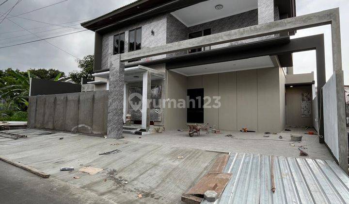 Rumah Proses Finishing Pinggir Jalan Aspal Dekat Jogjabay Maguwoharjo Sleman 2