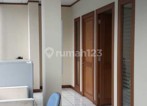 Shop House For Rent In Kedoya, West Jakarta 2