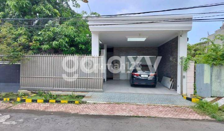 Rumah minimalis full marmer Rungkut asri tengah surabaya 1