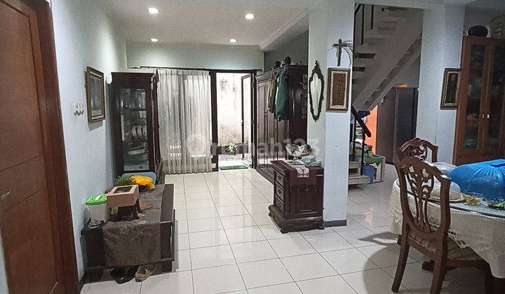 Rumah 2 lantai di Mayestik  Kebayoran Baru 2