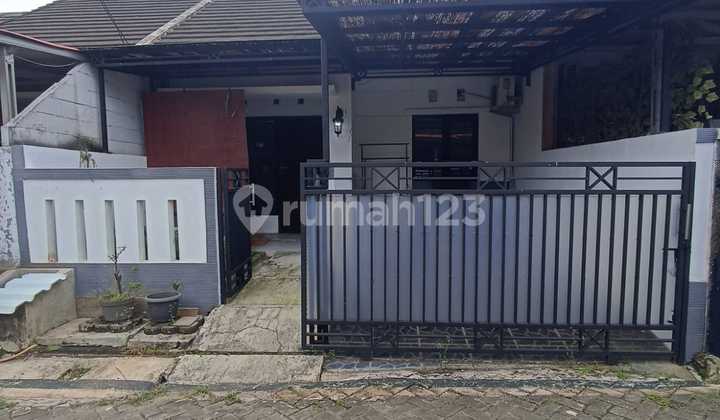 House for Sale in Jati Sari. One Gate Access. Ready to Occupancy.