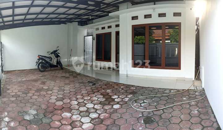 Jual Cepat Rumah 2 Lantai di Cikunir. Siap Huni. Bebas Banjir Jual Cepat Rumah 2 Lantai di Cikunir. Siap Huni. Bebas Banjir