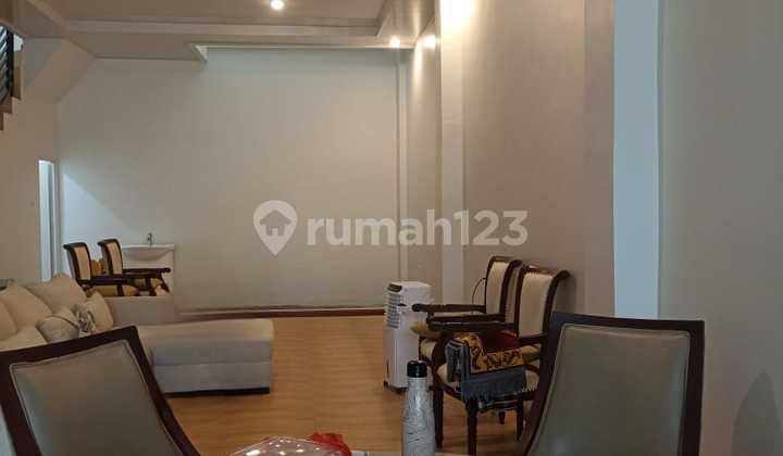 Rumah Cantik di Kemang Pratama Bekasi. Siap Huni. Full renovasi tahun 2025 2