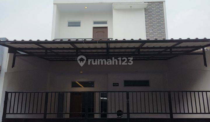 Rumah Dijual Griya Loka Sektor.1 Bsd, Tangerang Selatan, Banten 1