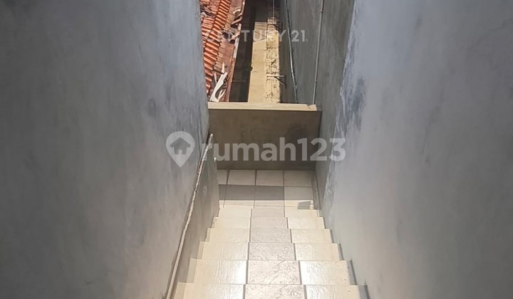 Shop House Warehouse on Jl Cipeujeuh Cirebon 2