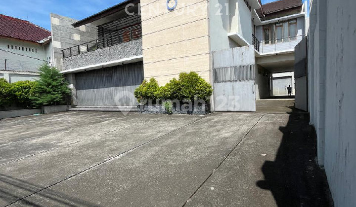 Gudang di Jalan Sunan Gunung Jati Klayan Cirebon Gudang di Jalan Sunan Gunung Jati Klayan Cirebon