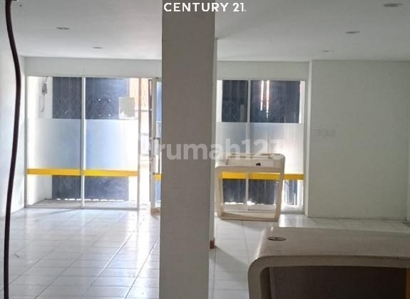 Strategic Location Shop House on Abdul Halim Street, Majalengka 2