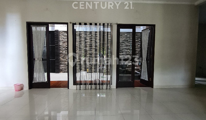 2-Story Ready-to-Live House in Gardenia - Pegambira Residence 2