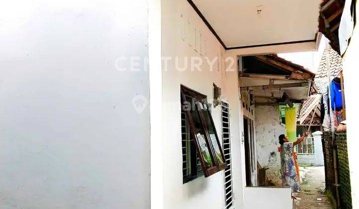 Rumah Murah Bangunan Baru Semi Furnished Dekat Grage City Mall 1