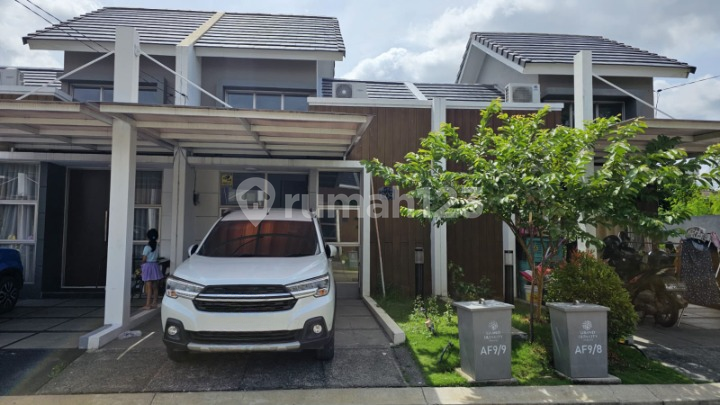 Dijual Rumah Mewah di Cluster West Manhattan Grand Duta City Bekasi - Modern & Strategis!