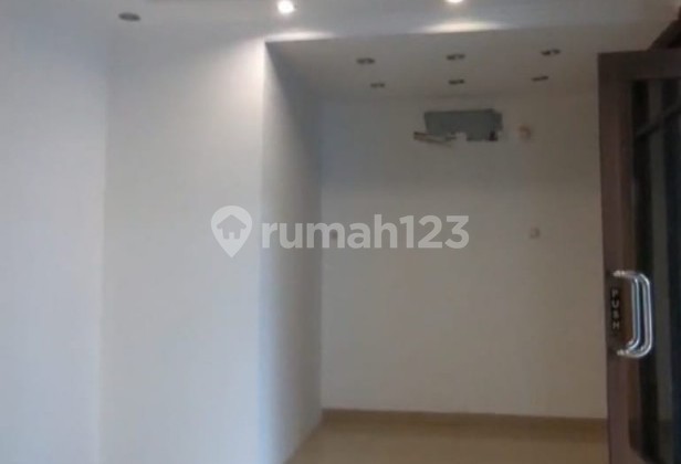 Ruko 3 Lantai Disewakan Cocok untuk Kantor Lokasi Strategis di Harapan Indah