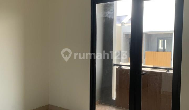 Rumah Baru Siap Huni di Sumarecon Crown Gading, Harapan Indah 2 Bekasi  2