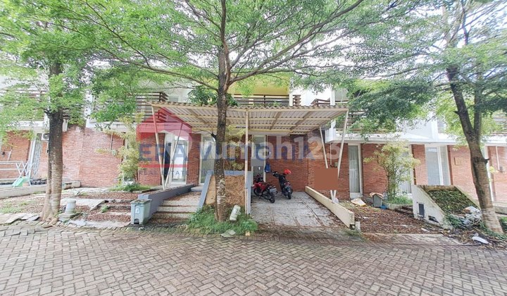 For Sale House in OZ Tidar Housing Estate Malang