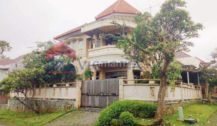 Disewakan Rumah Furnished Luas 350 M2 di Tidar Malang 1