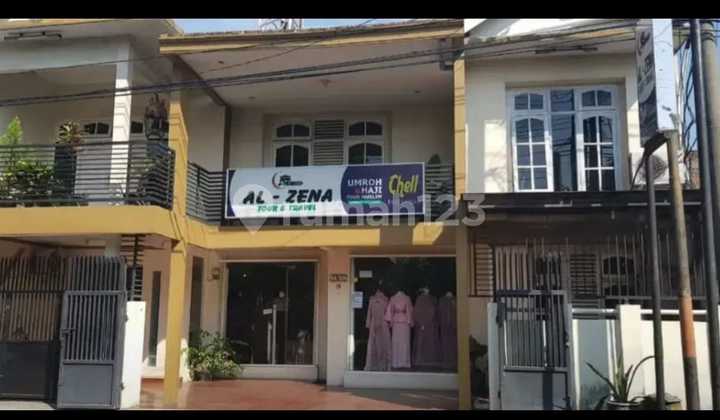 2-Story House with SHM Legality, Former Boutique Business in Candi, Sidoarjo Regency 2