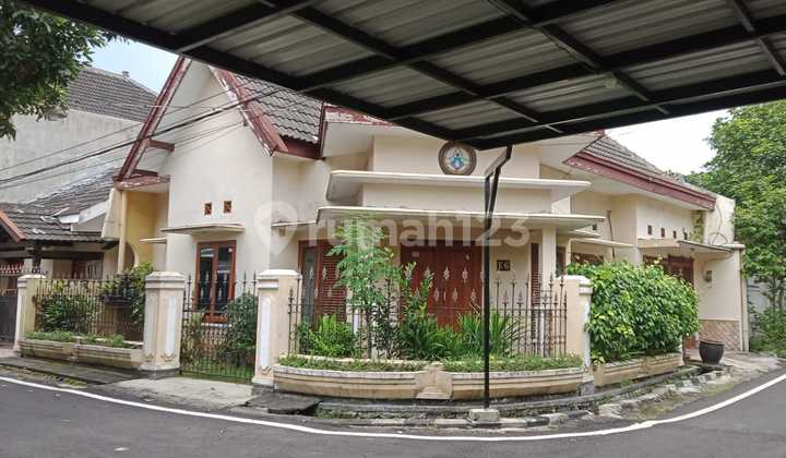 Rumah Shm Terawat Baik Di Sulfat Posisi Hook 