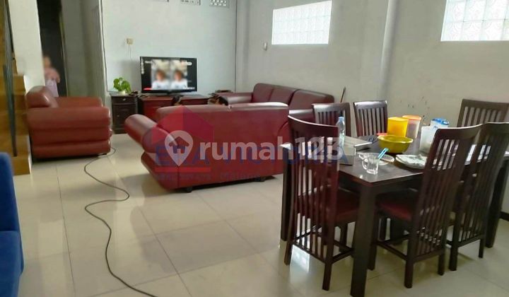 SHM (Certified Title) 2-story ready-to-occupy house in Landungsari, Tlogomas. 2