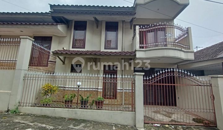 Rumah SHM kondisi Bagus di Jalan Untung suropati 2